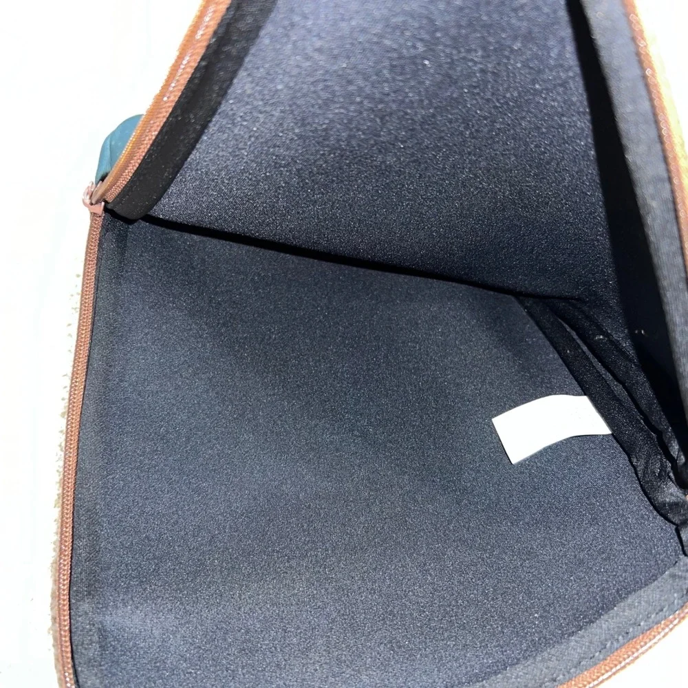 Kavu Neoprene Tablet Sleeve Green White Zip Closure‎